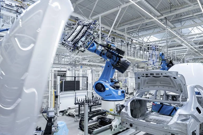 เครื่องจักรที่ควบคุมด้วย AI Automation ในโรงงาน Sindelfingen (Factory 56) ของ Mercedes-Benz เครื่องจักรที่ควบคุมด้วย AI Automation ในโรงงาน Sindelfingen (Factory 56) ของ Mercedes-Benz