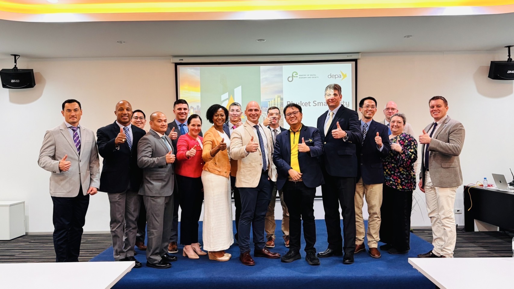 depa มอบความรู้และแนวทางการดำเนินการขับเคลื่อนภูเก็ตสู่การเป็นเมืองอัจฉริยะ